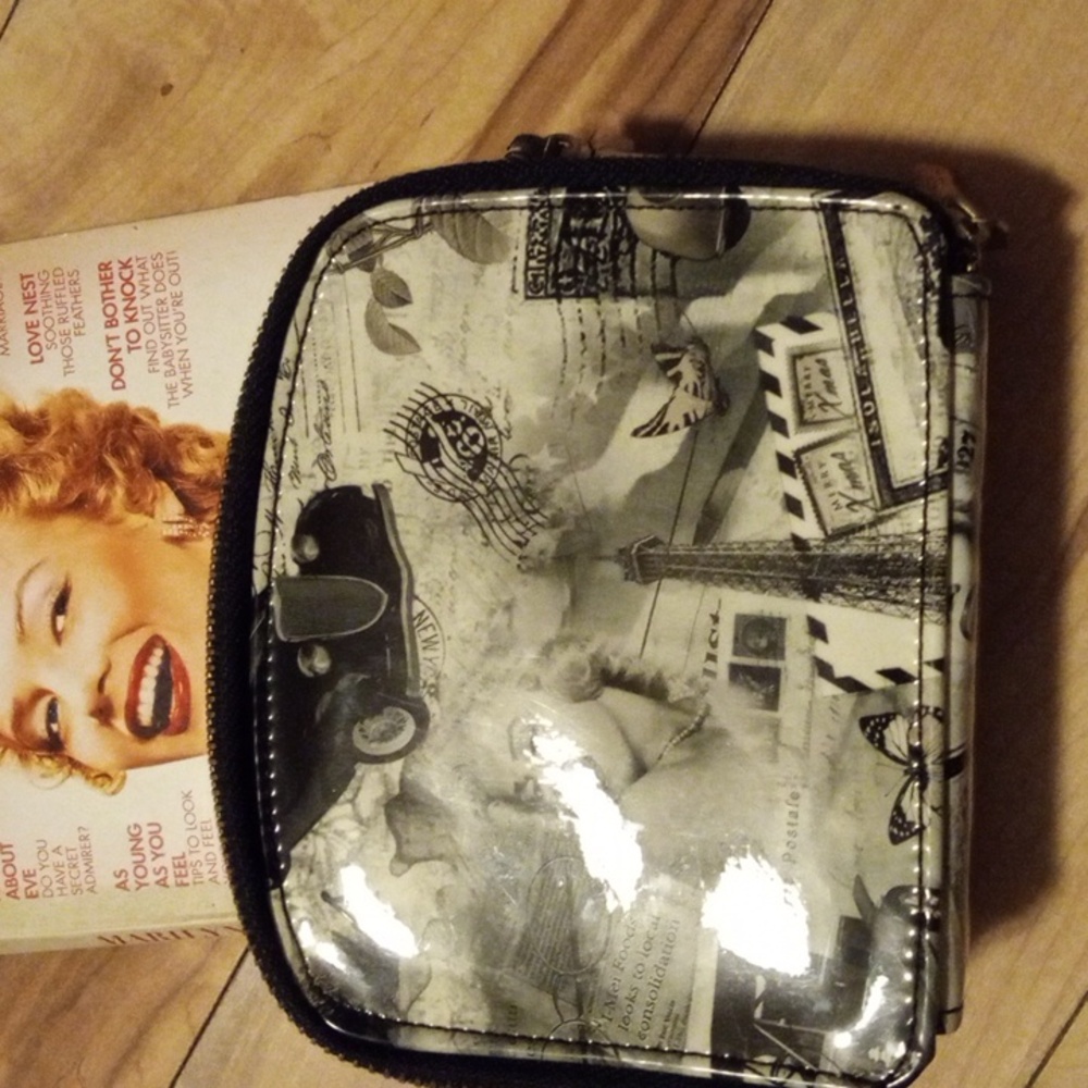 Small Marilyn Monroe purse with matching strap